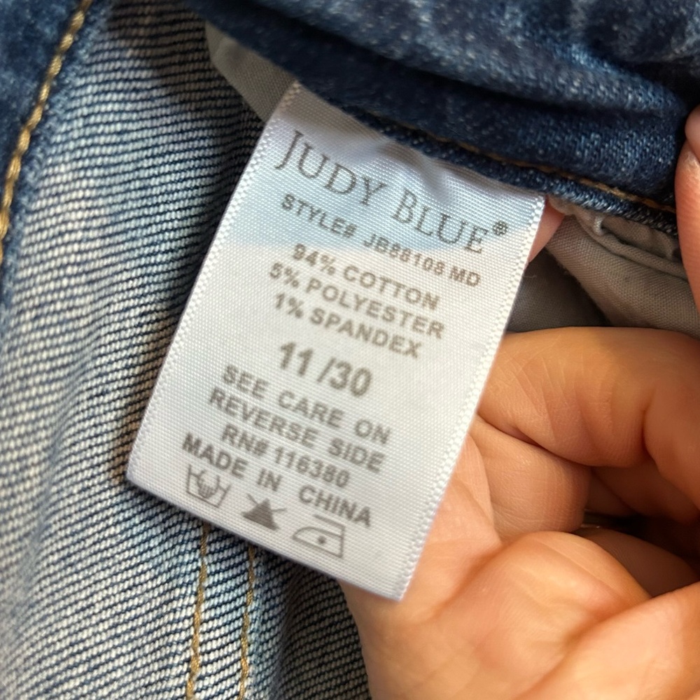 Judy Blue Howdy Embroidered Distressed High Rise Boyfriend Jeans Size 11/30 - Picture 11 of 11